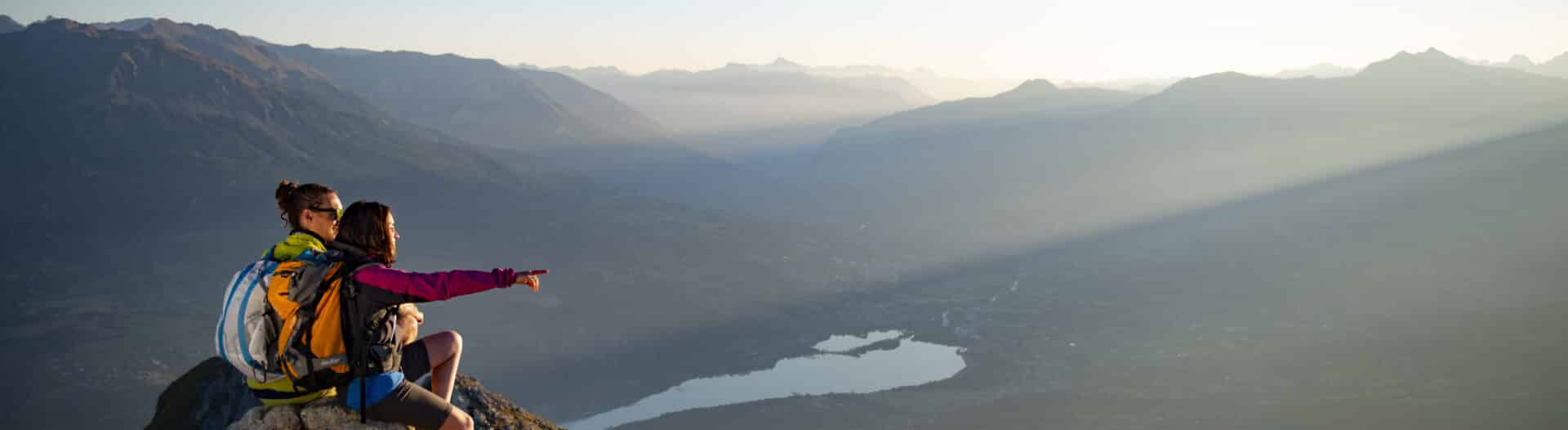 Sommet du pic de Morgon au-dessus du lac de Serre-Ponçon