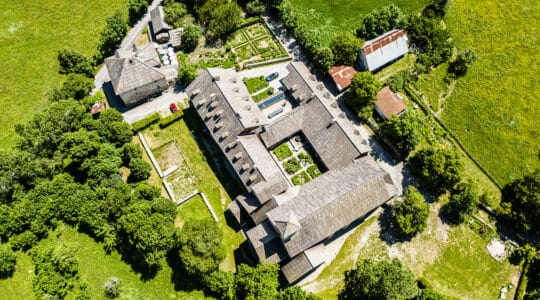Abbaye de Crots Serre-Ponçon - Rémi Morel - Embrun Serre-Ponçon